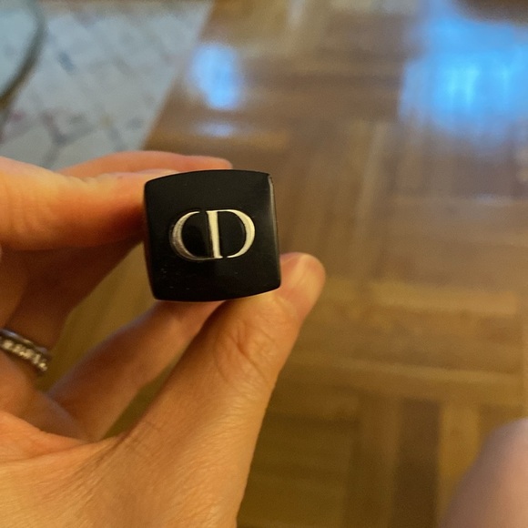 Dior - Picture 2 of 4